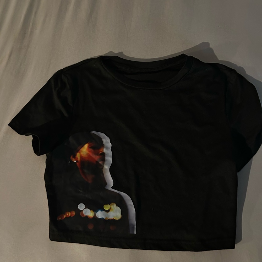 Black Graphic Crop Top